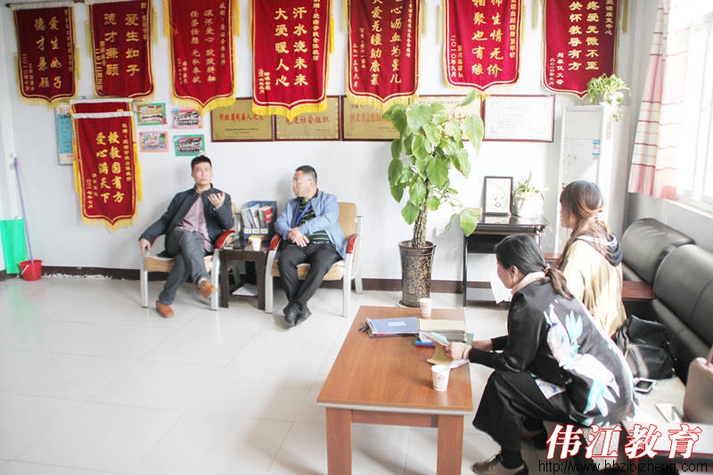 规范办学行为，办家长满意的学校